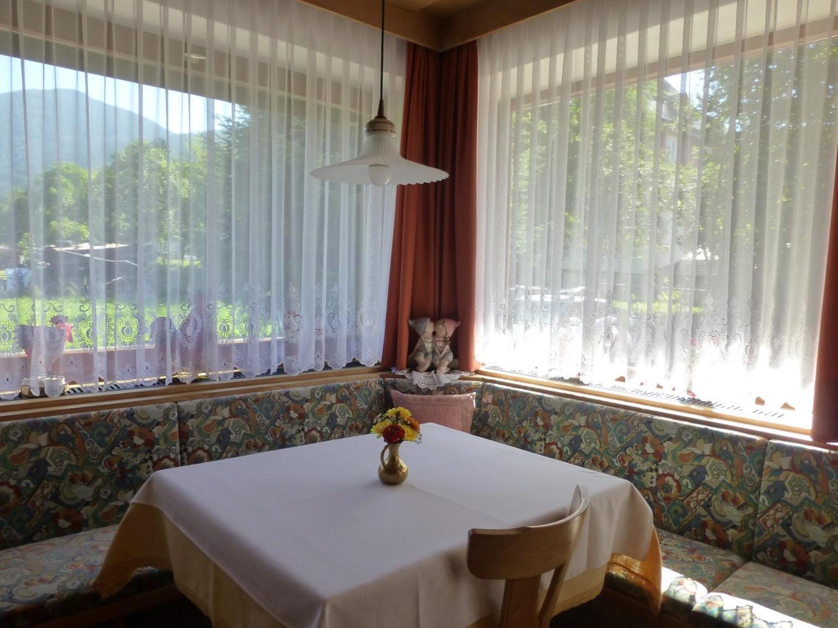 Bed and Breakfast Garni Helfer Dobbiaco Zewnętrze zdjęcie